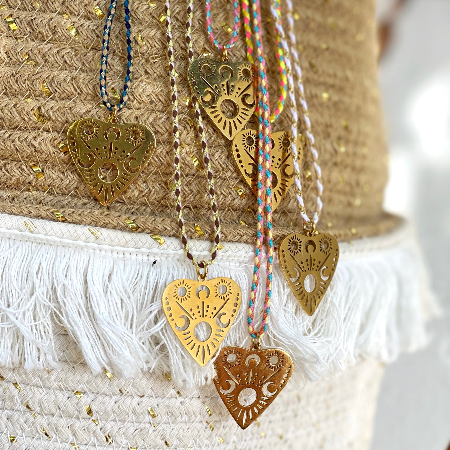 Collier amulette cœur