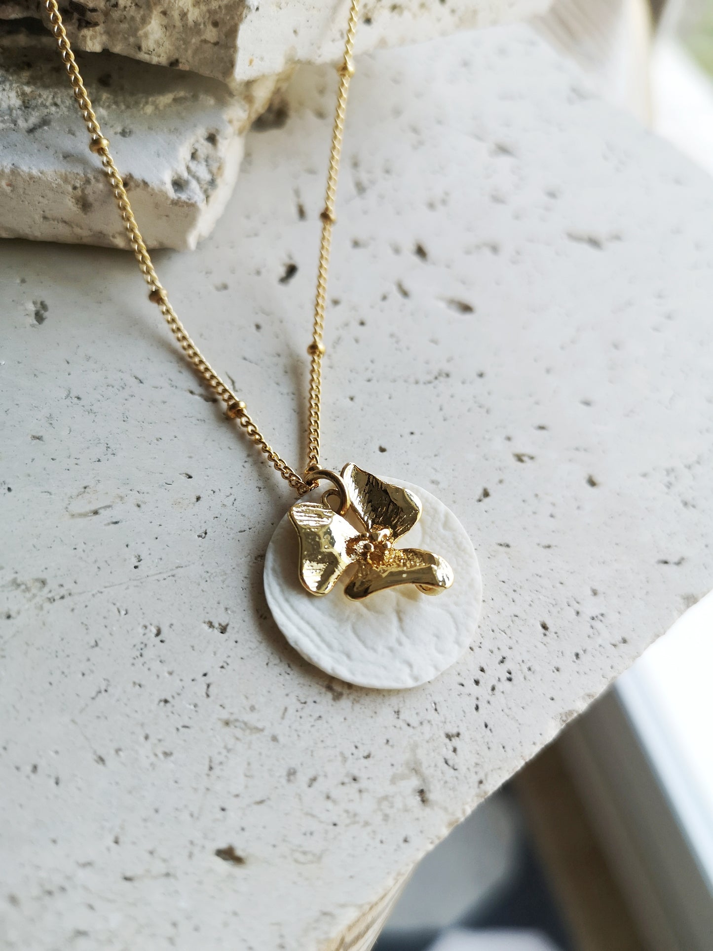 Collier de dos Sophie